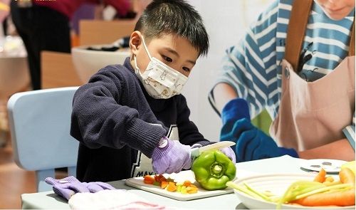 九游娱乐平台：“新课标”时代南通嘉得利领跑儿童手部防护新赛道(图1)