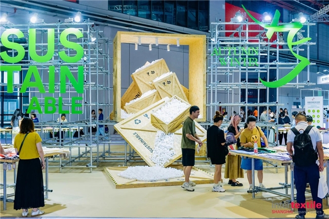 九游娱乐：2024中国国际纺织面料及辅料(秋冬)博览会大幕即启(图3)