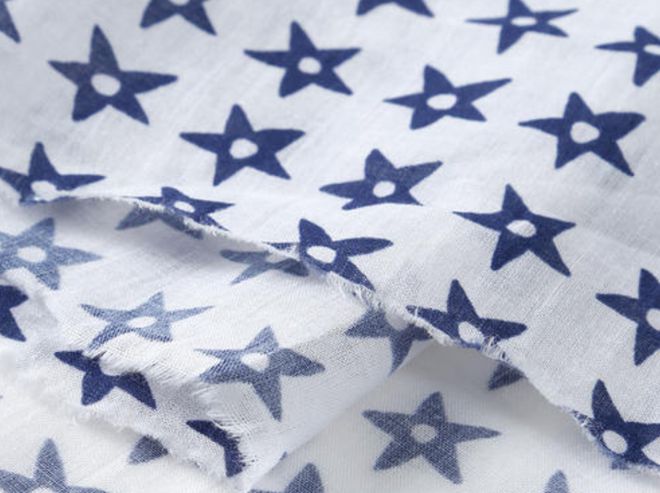 九游娱乐网站：科普实测丨秋天换装季育儿专家告诉你怎么给宝宝选衣服才安全！(图3)