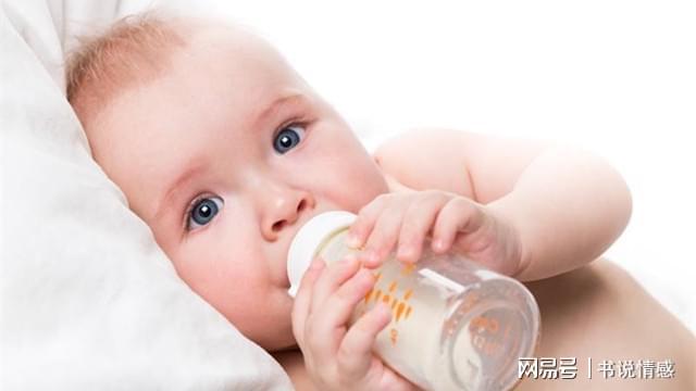 九游娱乐平台：初生婴儿的包巾什么样的最安全可靠？(图1)