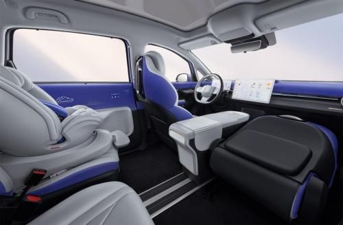 九游娱乐：北汽极狐如家般呵护极狐汽车考拉宝贝出行的安全堡垒(图2)