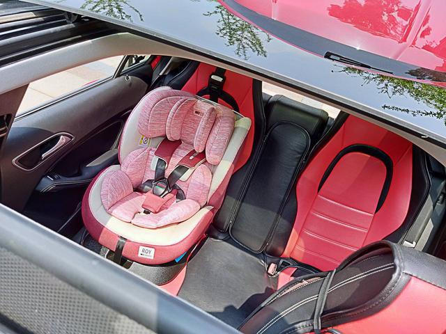 九游娱乐：新生宝宝专属座椅更科学德国Osann欧颂ROY安全座椅评测(图2)