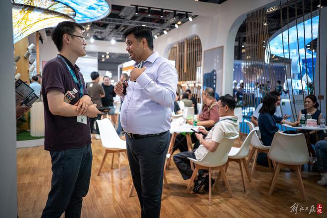 九游娱乐网站：环保、科技、时尚服装服饰展览会凸显中国服饰行业新基调(图5)