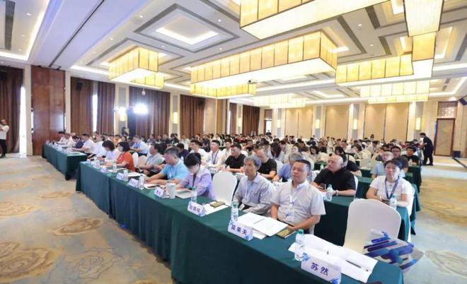 九游娱乐网站：2024废旧纺织品循环利用行业发展大会在广州召开(图1)