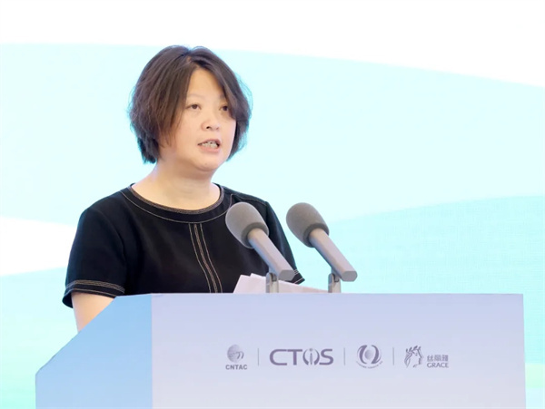 九游娱乐网站：发展新质生产力构建数创新未来——2024中国纺织行业两化融合大会在宜宾召开(图2)