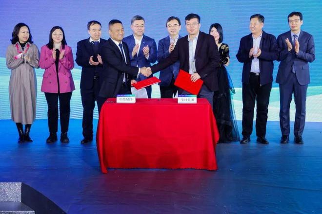 九游娱乐网站：何以为“纤”？通用技术中纺绿纤莱赛尔产品新品重磅发布(图5)