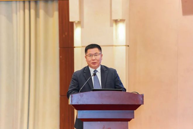 九游娱乐平台：向锋当选会长中产协土工建筑材料分会第三届四次理事扩大会举行(图4)