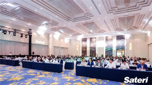 九游娱乐平台：探寻绿色纤维应用价值2024赛得利年度时尚创新大会以“质”慧创未“莱”！(图2)