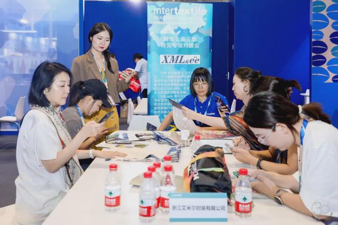九游娱乐网站：以商贸盛宴开启新一程2024intertextile秋冬面辅料展圆满闭幕(图17)