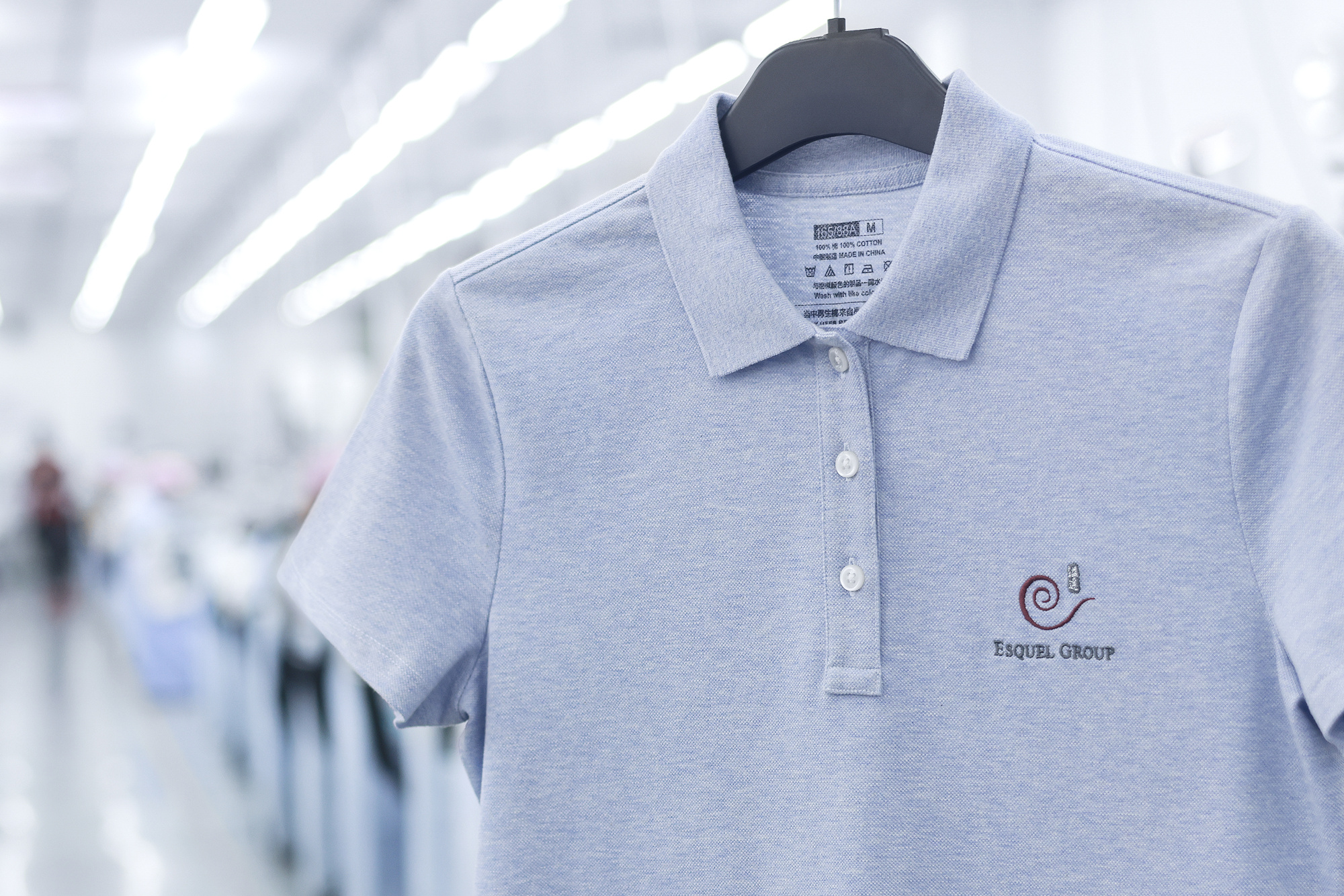 九游娱乐：亮相上海时装周杨敏德畅谈纺织业可持续理念(图2)