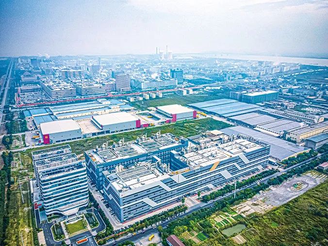 九游娱乐网站：这块“布”有看头！(图1)