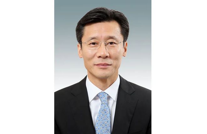 九游娱乐网站：中国纺联副会长、中国服装协会会长陈大鹏：在压力和挑战中砥砺前行(图1)