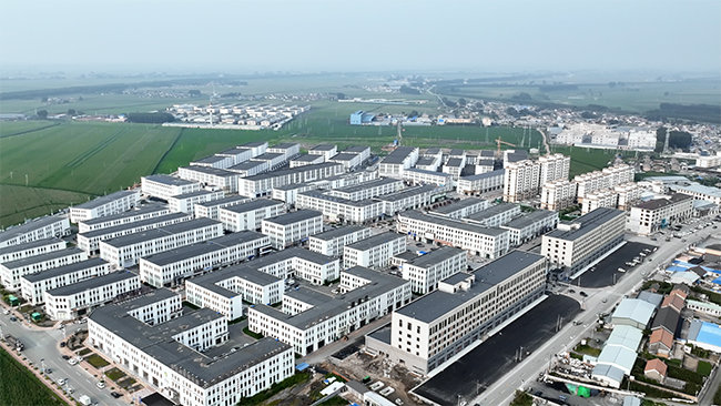 九游娱乐平台：“小袜子”织出乡村振兴“大产业”(图1)