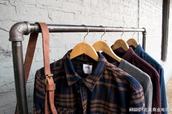九游娱乐平台：电商恶性竞争的后果来了！美国服装业偷工减料愈演愈烈(图1)