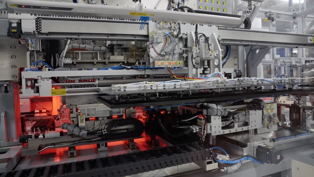 九游娱乐网站：新华视点｜数智赋能中小民营企业提“质”而上(图7)