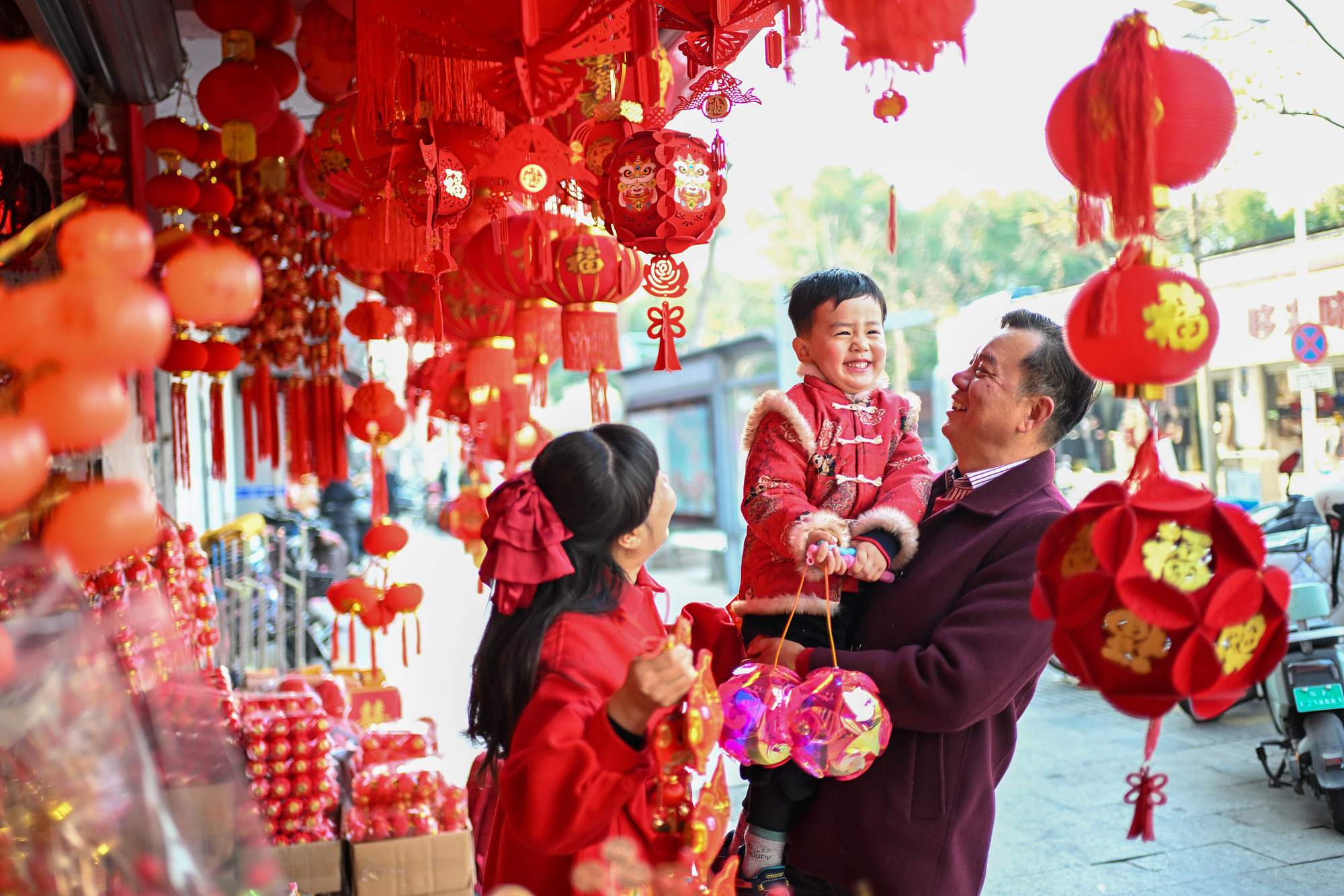 九游娱乐平台：便民利民惠民下一步工信部将在哪些民生方向上发力？(图1)
