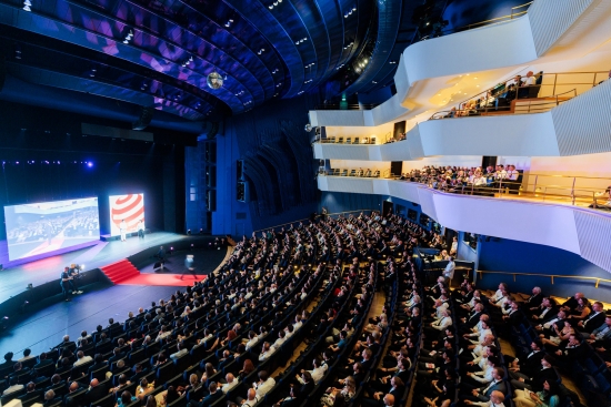 九游娱乐平台：维丽杰VERAGE箱包获GRS40认证打造绿色时尚出行新体验(图3)