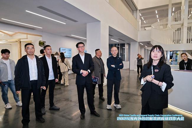 九游娱乐：聚焦新质生产力2025海内外纺织服装供应链合作大会隆重召开(图11)