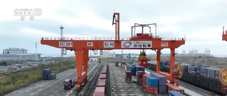 九游娱乐平台：通关“不打烊”、出口攀升RCEP红利！企业畅享成本、效率、市场拓展多维优势(图8)