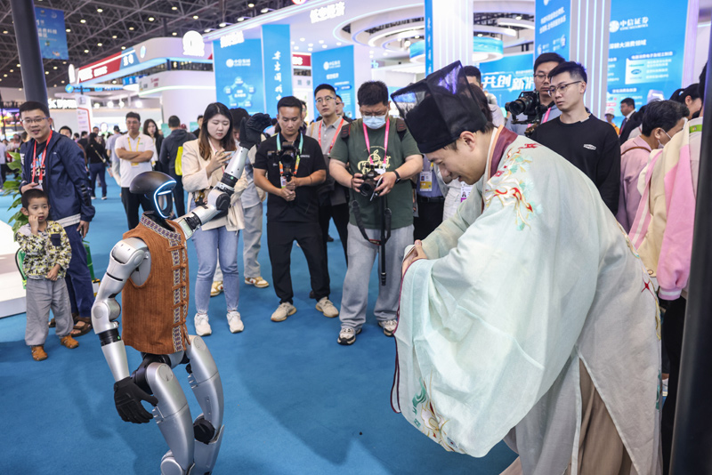 九游娱乐：风雨洗礼中中国这些产业何以生长(图1)