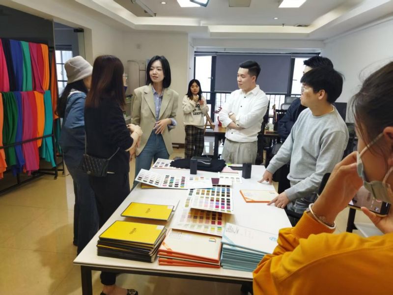 九游娱乐平台：“对布机器人”破解找布难题助力纺织产业智能化升级(图1)