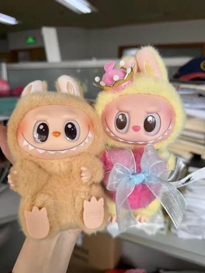 九游娱乐：“火得一塌糊涂！”今日股价再创新高有人为它彻夜排队贝克汉姆都在晒……(图6)