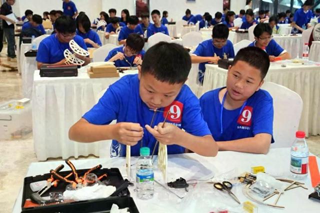 九游娱乐平台：第十一届全国青年科普创新实验暨作品大赛（江西赛区）复赛举办(图1)