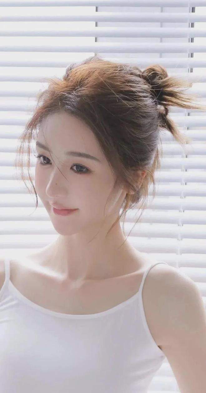 九游娱乐：女同学叫我吃她胸我脱她衣服MBA智库(图1)