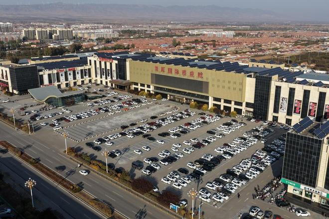 九游娱乐：张家口阳原裘皮“换装”：环保新赛道闯出冷冬暖流(图1)