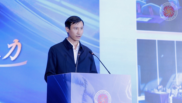 九游娱乐：聚势共青城赋能暖经济！2025纺织服装创新年会暨共青城羽绒产业发展大会圆满举行(图8)