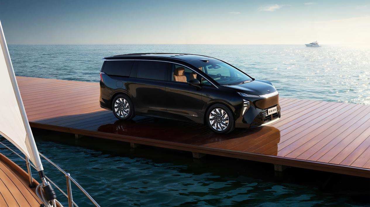 九游娱乐：家大业大成世家别克至境世家上市指导价4399万~4699(图1)