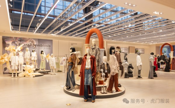 九游娱乐：全省推介！全球关注！服装这个赛道虎门“超有料”(图2)