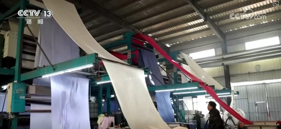 九游娱乐网站：迈过“数据关”“工艺关”数智化改造打开纺织企业破局之路实现价值跃升(图3)