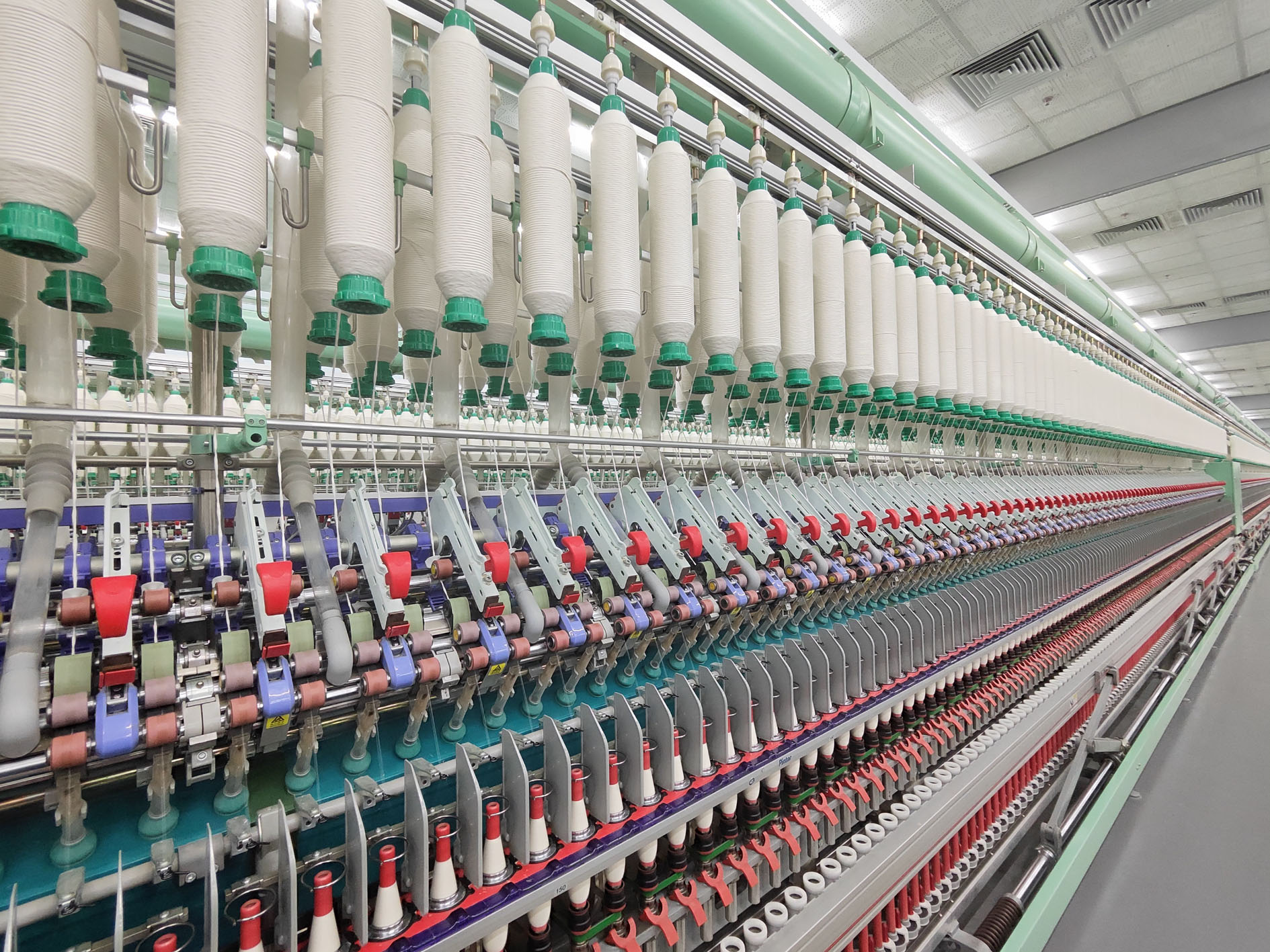 九游娱乐平台：悦达投资新旧动能加速转换(图1)